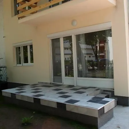 Fuer 8 Personen Ca 60 Qm In Siofok, Westungarn Plattensee - B56352