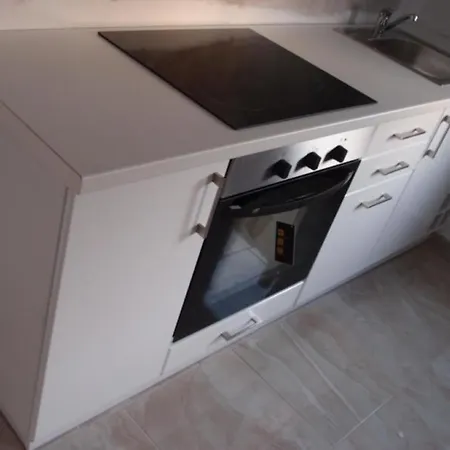 아파트 Fuer 8 Personen Ca 60 Qm In Siofok, Westungarn Plattensee - B56352 *